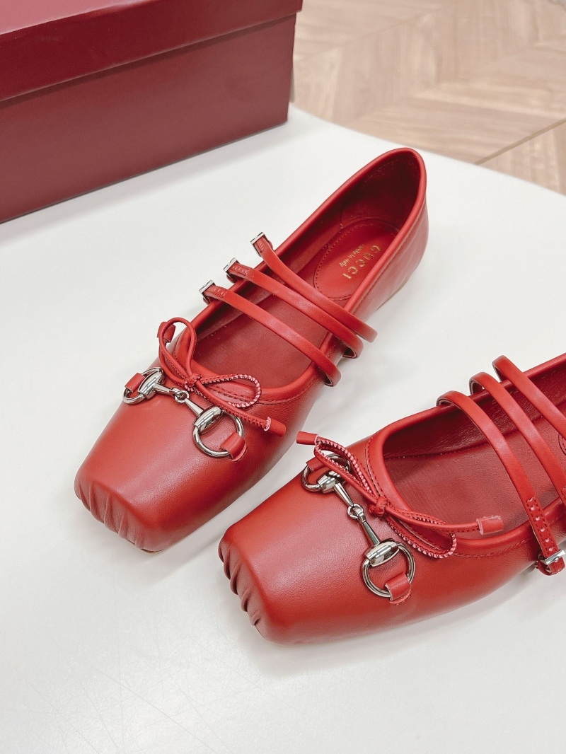 Gucci Flat Shoes